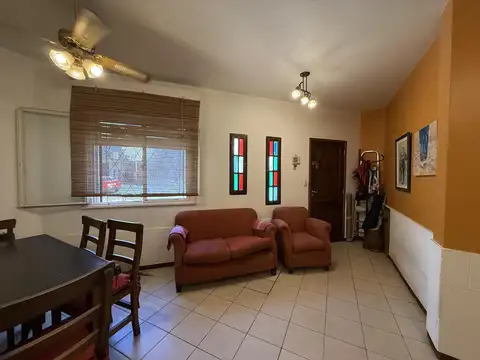 CASA  MONTE CASTRO - LOTE PROPIO -  ESCUCHO OFERTAS 