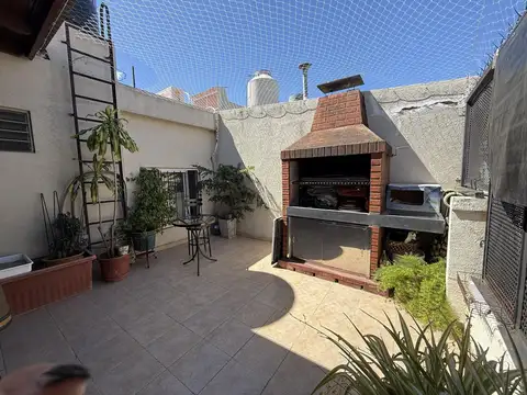 CASA  MONTE CASTRO  ESCUCHO OFERTAS 