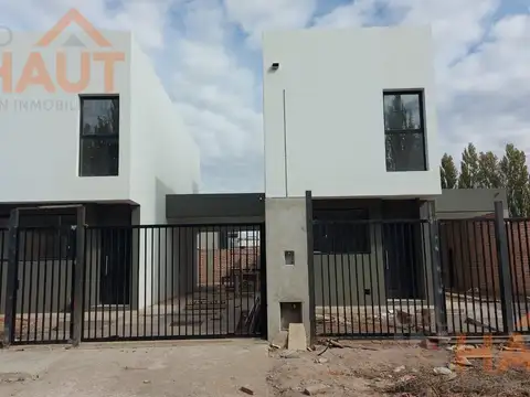 Depto Tipo Casa en Venta de 5 ambientes