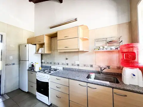 Casa 5 ambientes con 4 baños