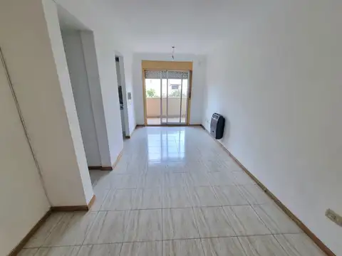 Departamento en Alquiler en Echesortu, $ 550.000