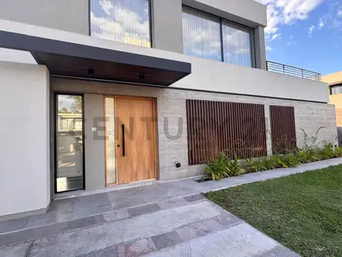 barrio cerrado grand bell , Piso 0