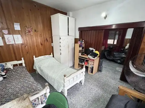Casa 5 ambientes con 2 baños