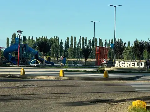 SALÓN COMERCIAL ESQUINA ESTRATÉGICA DE AGRELO