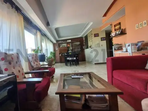 Departamento en Venta de 4 dormitorios