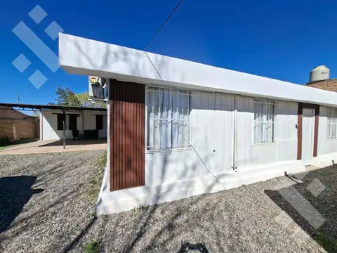 Complejo de 3 Casas en ALQUILER -CASA #2 (3 hab) - A 50m de la plaza principal - Rincon de los Sauces