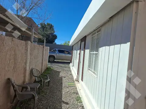 Casa en Alquiler con 1 cochera