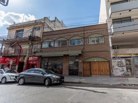 EXCELENTE EDIFICIO DE LOCAL Y OFICINAS C/ ESTACIONAM. PROPIO