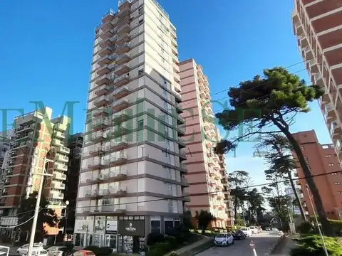 TONINAS 100, Piso 15