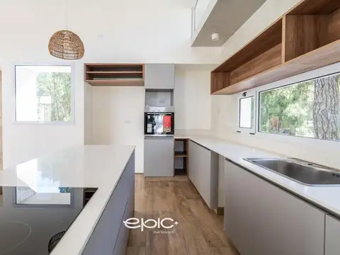 Casa 5 ambientes con 3 baños