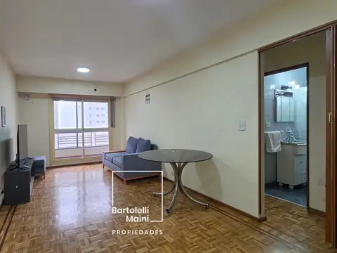 VENTA | Departamento 2 Dormitorios con Balcón al Frente | Rioja 1835