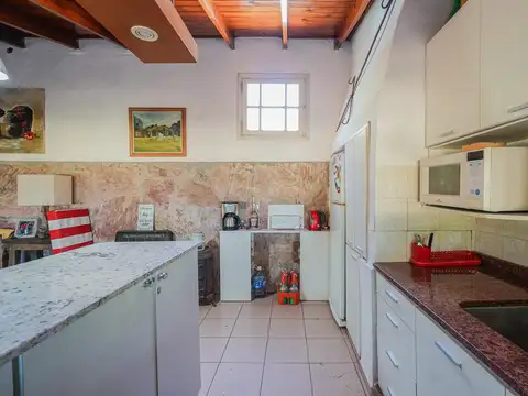 Casa en Venta en Barrio Exaltacion, USD 169.900