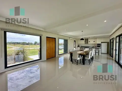 Casa en Venta en Estancia Villa Maria, USD 345.000