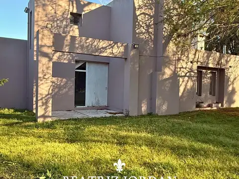 CASA 4 AMBIENTES EN VENTA, BARRIO SANTA BRIGIDA, LOS CARDALES