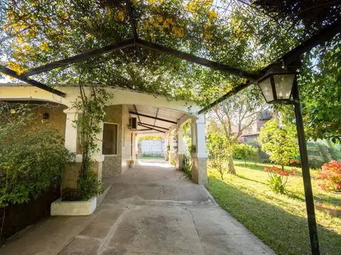 Casa en Venta con 1 cochera