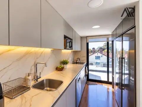 Departamento 7 ambientes con 3 baños