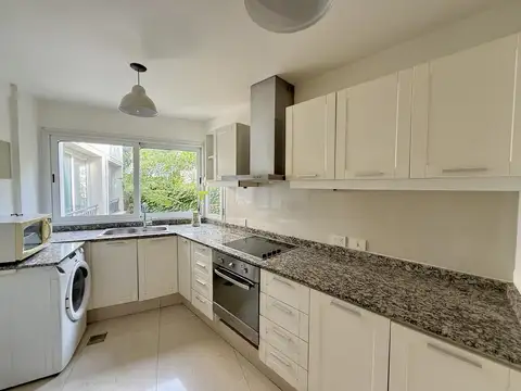 Departamento en Alquiler con 1 cocheras