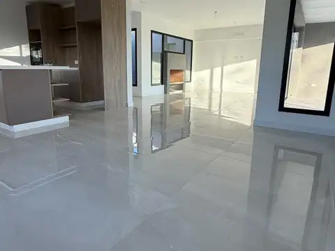 Casa en Venta en Monet Barrio Privado, USD 260.000