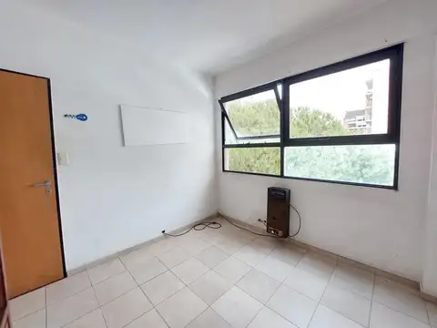 Oficina en Alquiler en Ramos Mejía, $ 500.000
