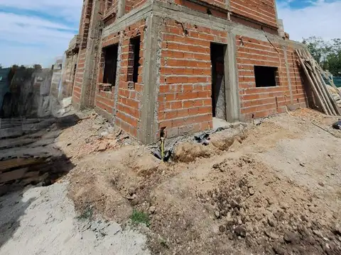 Casa 5 ambientes con 3 baños