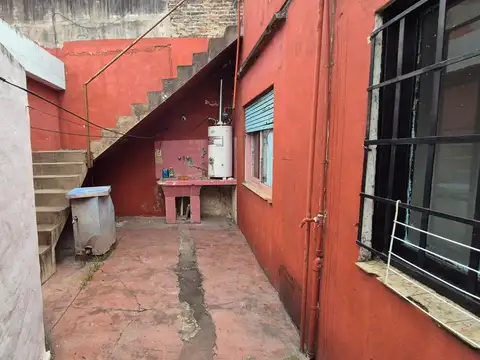 CASA 5 AMB CON LOTE PROPIO EN PALOMAR - 2 COCHERAS - JARDÍN - TERRAZA - IDEAL 2 FAMILIAS