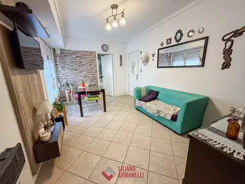 3 AMBIENTES LATERAL. PLAZA ROCHA.