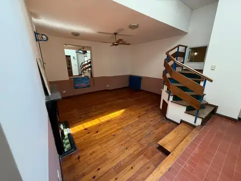 Depto Tipo Casa 5 ambientes con 4 baños