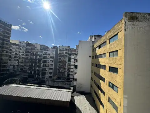 Pena 3100, Piso 6