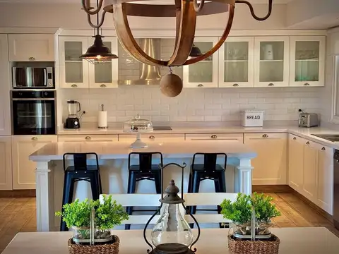 CASA EN TERRAVISTA 4 DORM Y ESCRIT. EN LOTE INTERNO FINANCIA