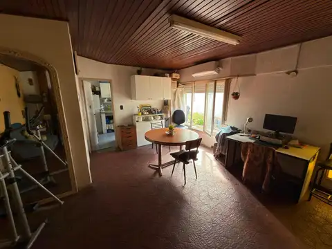 Casa en Venta con 4 cocheras