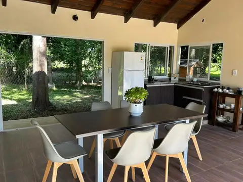 Casa 4 ambientes con 1 baño