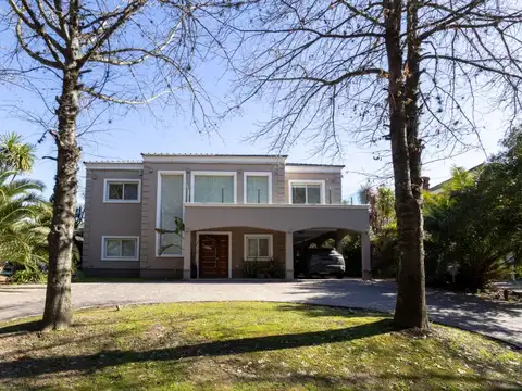 VENTA casa 5 AMBIENTES Solar del Bosque CANNING