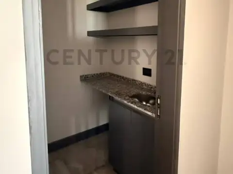 Adolfo Calle 4100, Piso 0