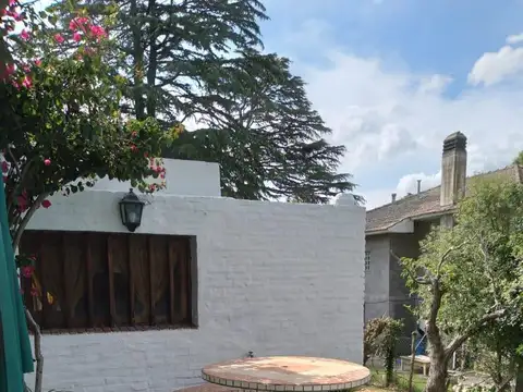 Venta de casa - 2 ambientes y quincho - Av Argentina 300 - Sierra de los Padres - Mar del Plata