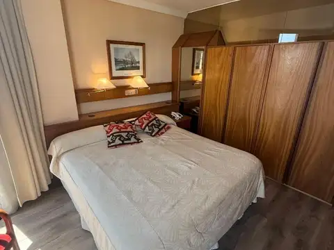 Hotel de 12 pisos a la venta zona macrocentro