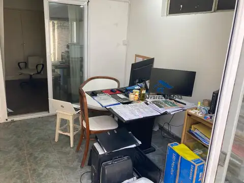 Oficina 3 ambientes con 1 baño