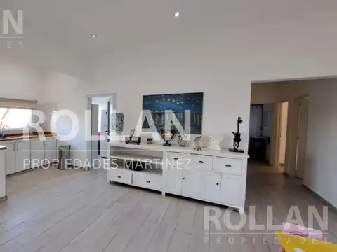 Barrio El Ensueño, casa en una planta 3 dormitorios, hermoso jardín con pileta