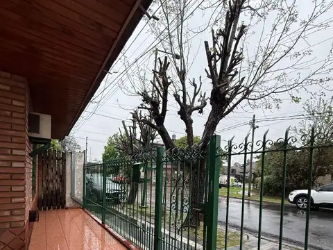 Casa en Venta en Burzaco, USD 95.000