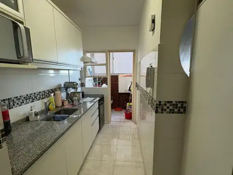 Avenida Rivadavia 422 , Piso 8
