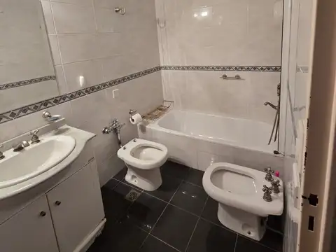 Departamento 4 ambientes con 2 baños