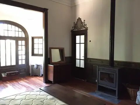 Casa 6 ambientes con 4 baños