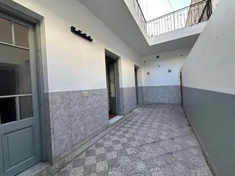 Depto Tipo Casa en Alquiler de 2 dormitorios