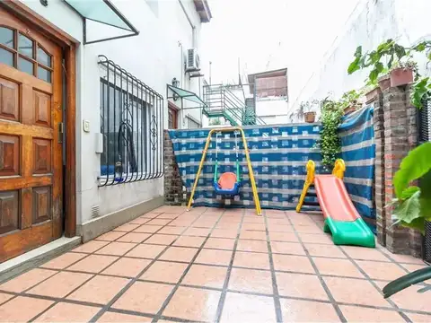 Sánchez de Loria 2200 Pque Patricios PH 3amb U$115.000