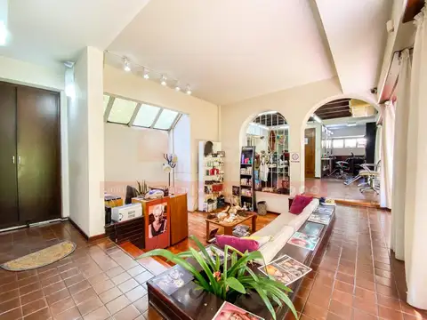 Local en Venta 40 años