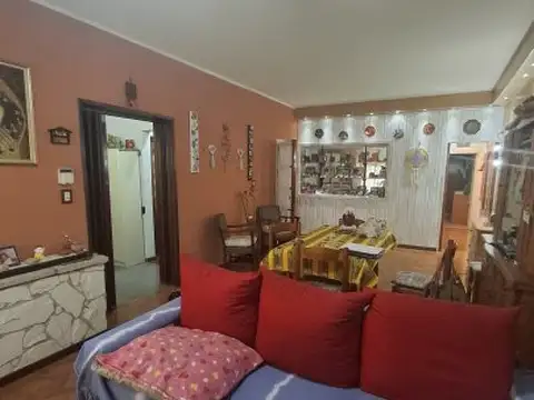 Casa en Venta en Alberdi, USD 165.000