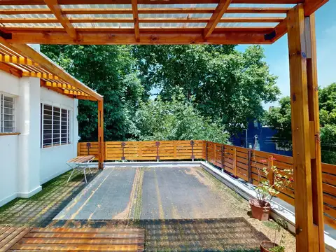 Depto Tipo Casa 4 ambientes con 3 baños