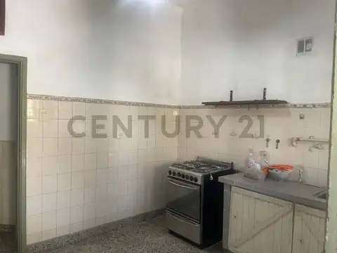 Casa en Alquiler con 1 cochera