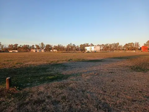 VENTA DE LOTE, COMPLEJO TRES PINOS, BARRIO NORTE DE 1.000 m2