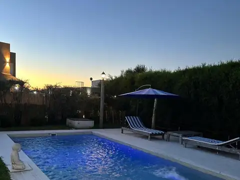 Casa en Venta en Santa Isabel, USD 224.000