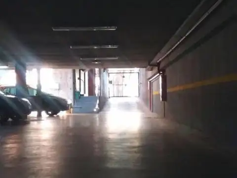 Av Pueyrredon 600 Balvanera Cochera fija y cub u$12.000